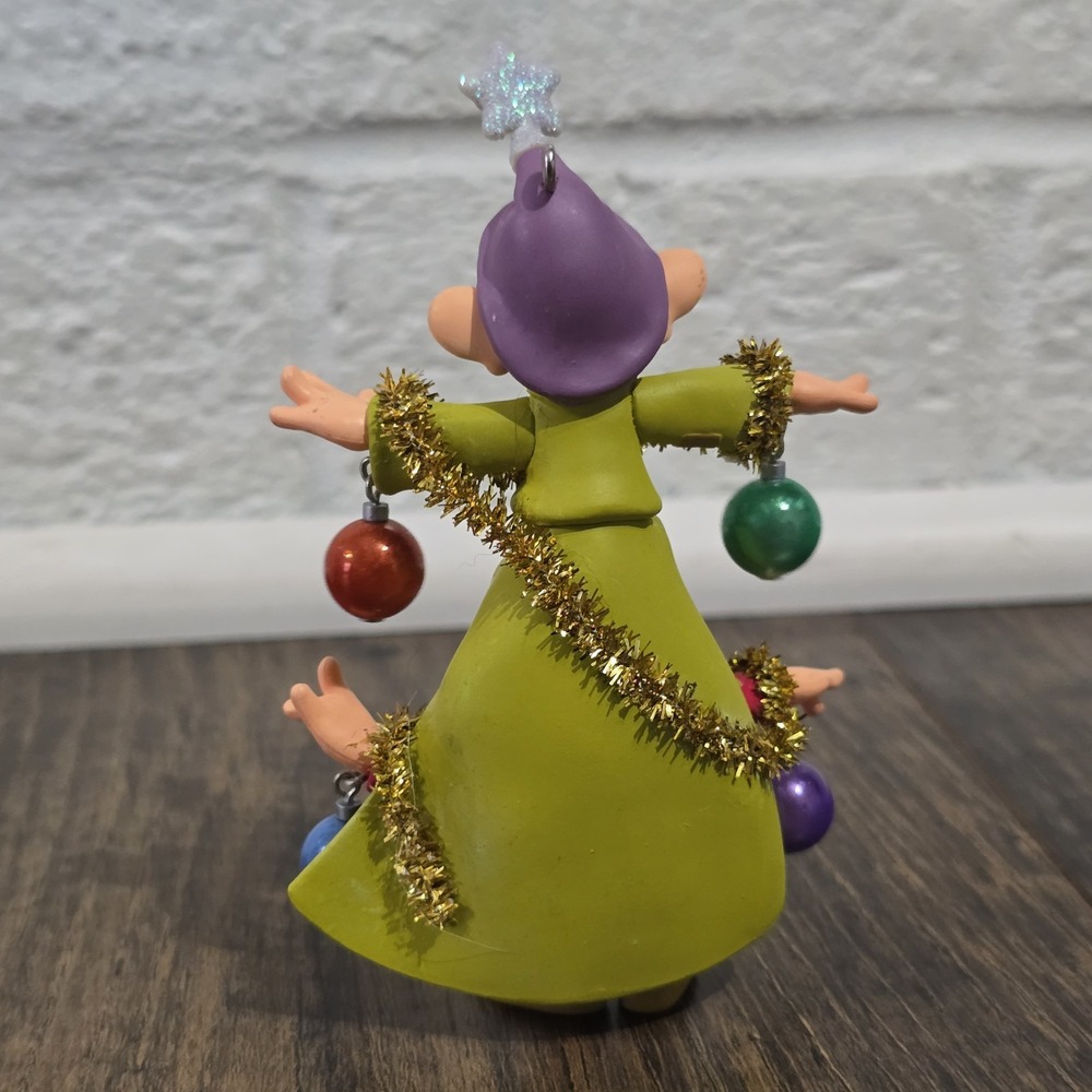 Hallmark Keepsake 2012 Ornament A Very Merry Christmas Tree Snow White 7 Dwarfs - Picture 4 of 7